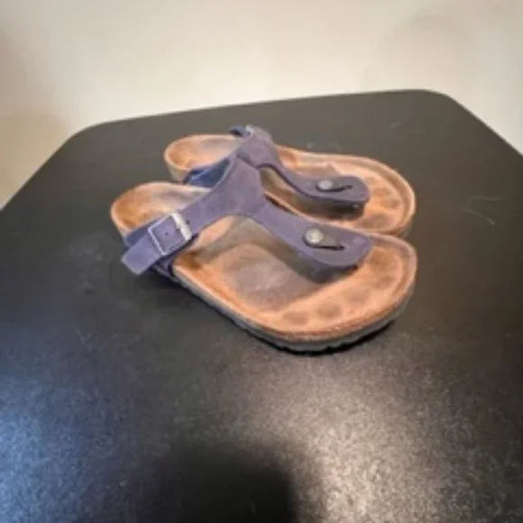 Birkenstock gizeh purple deals